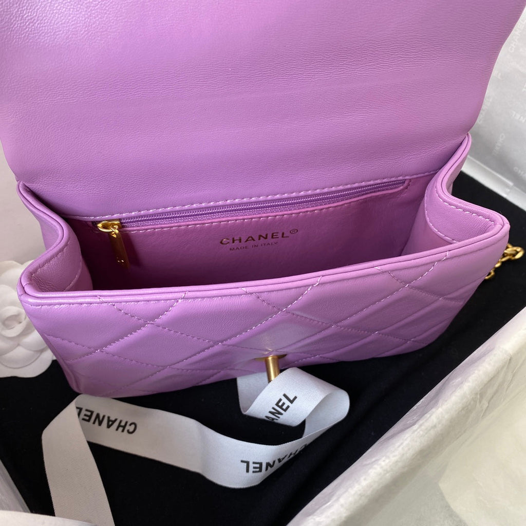 Matelasse Chain Shoulder Bag