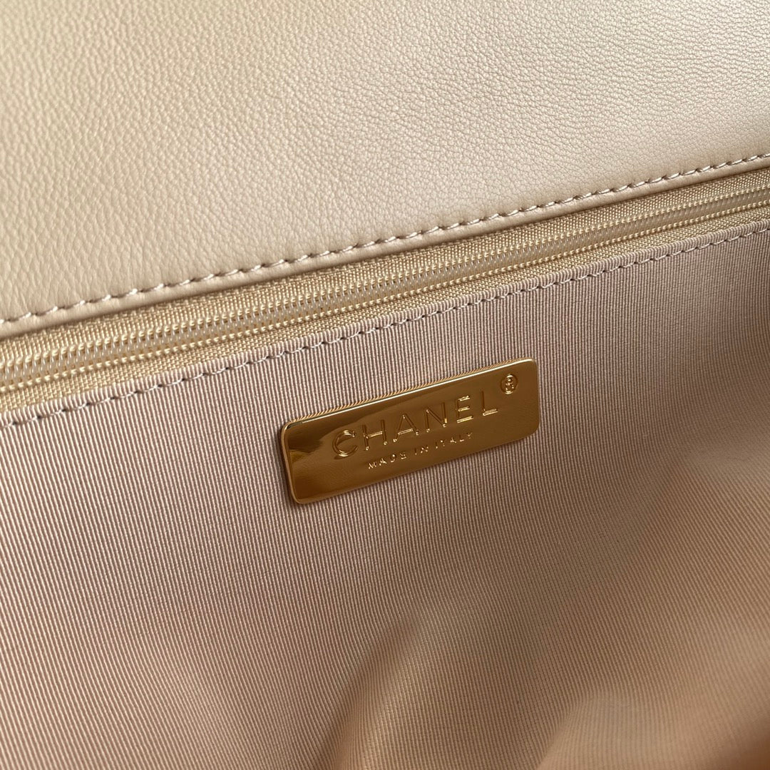 19 Flap Bag