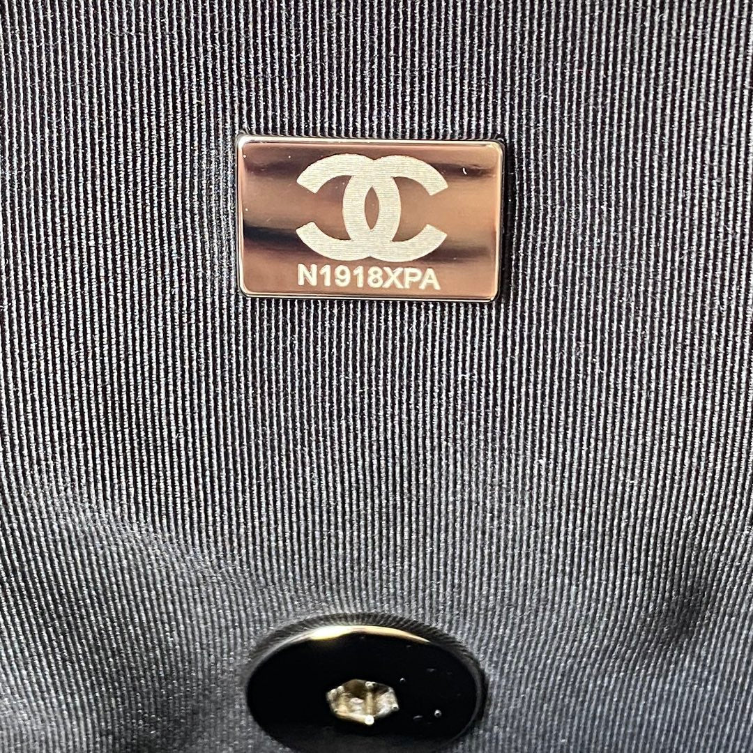 19 Flap Bag