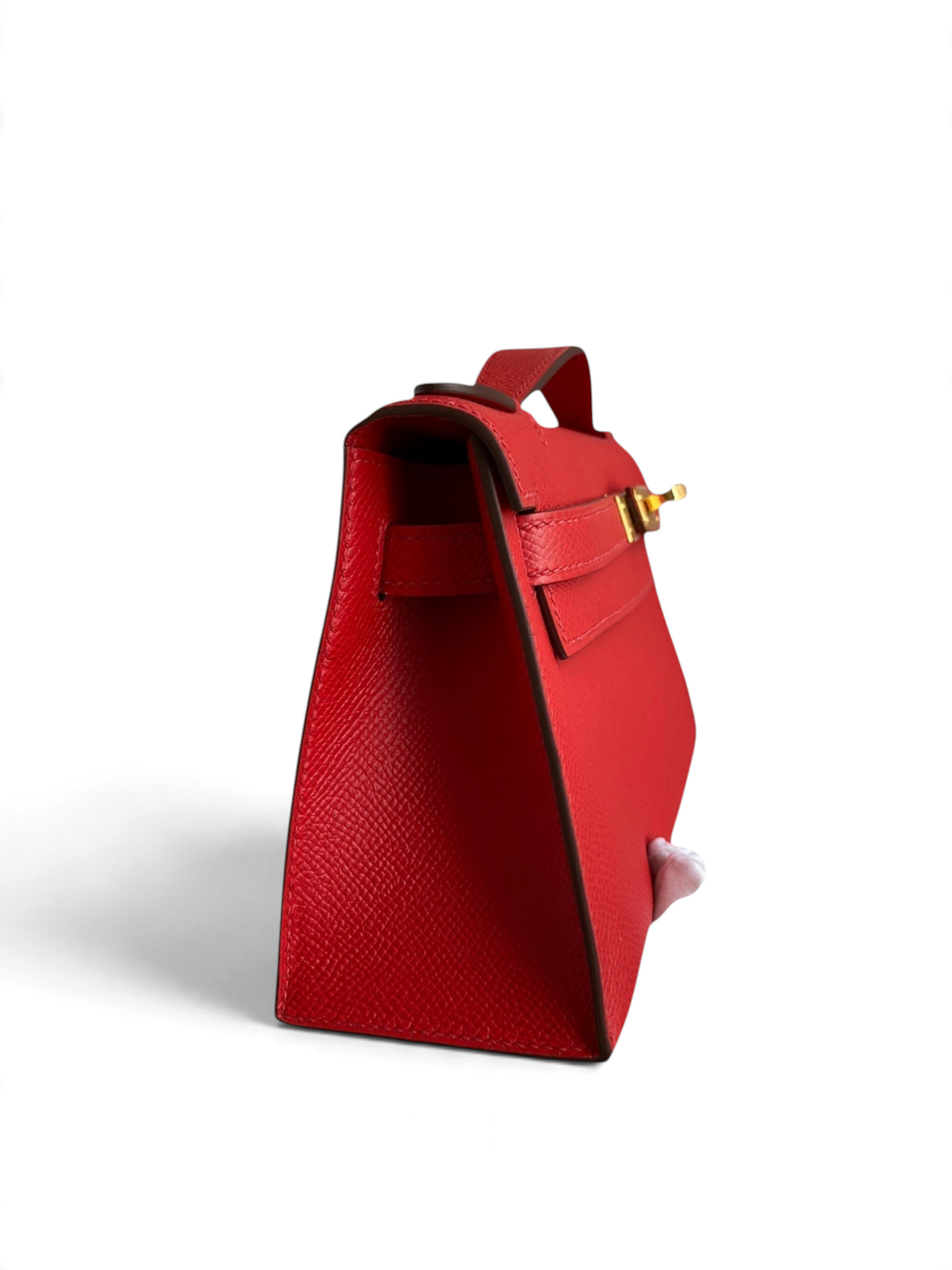 SWORD LUXURY marka 22 cm kırmızı Epsom deri Mini Kelly çanta, yan görünüm ve altın rengi metal detaylar