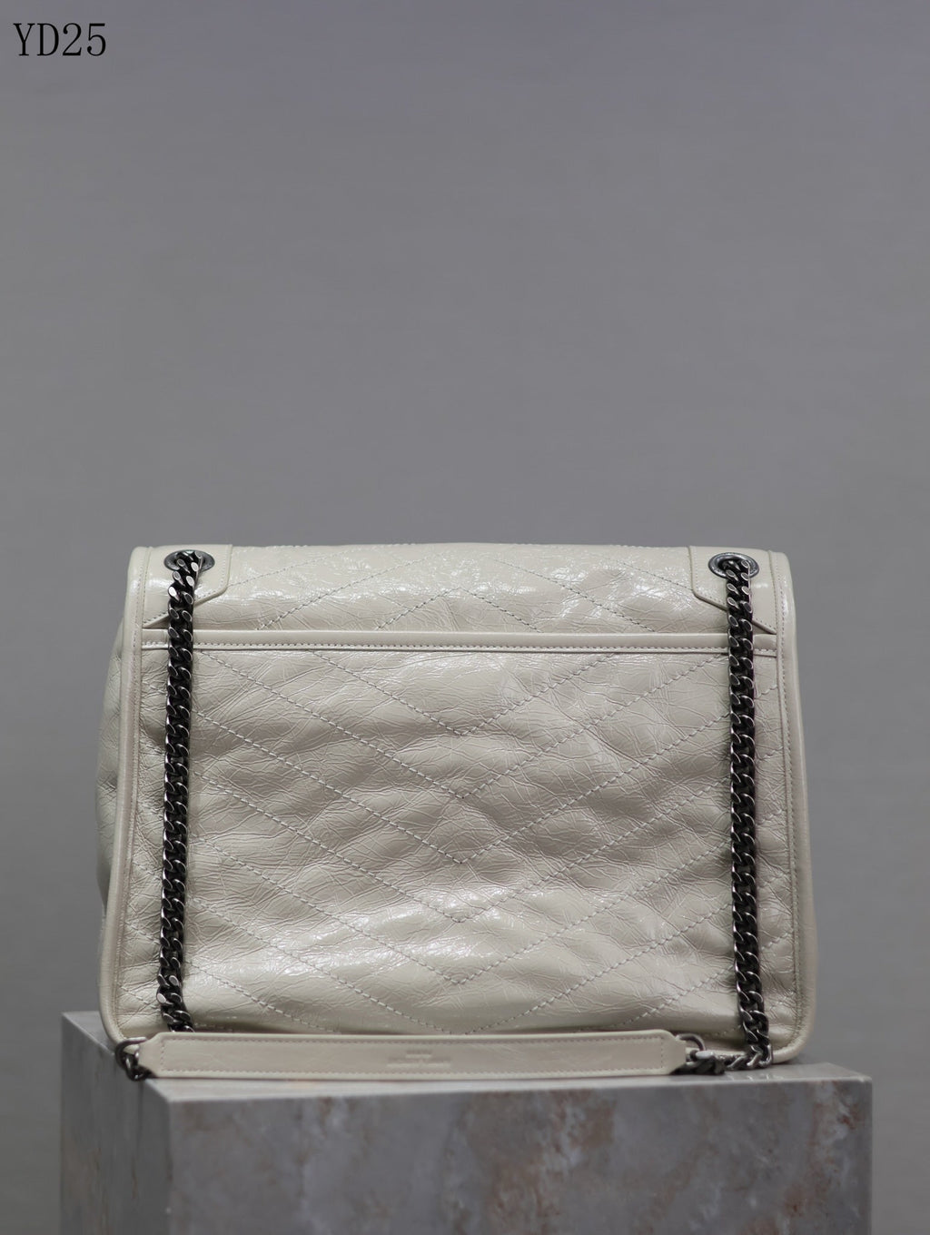 Niki Medium Leather Shoulder Bag