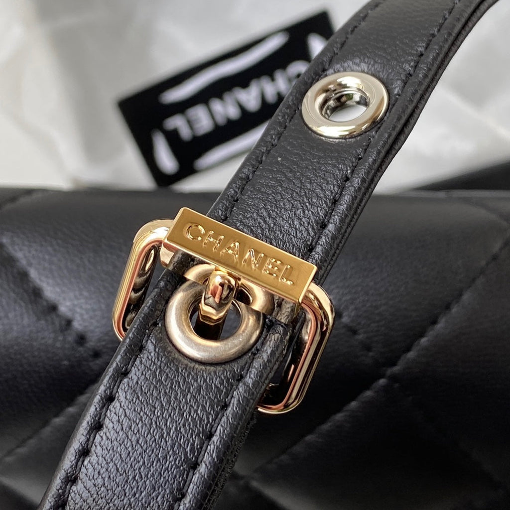 Classic Quilted Wallet on Chain