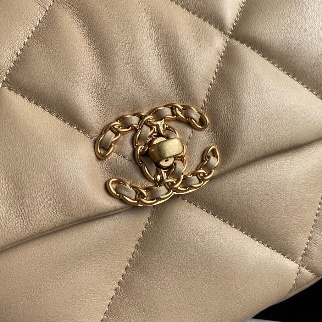 19 Flap Bag