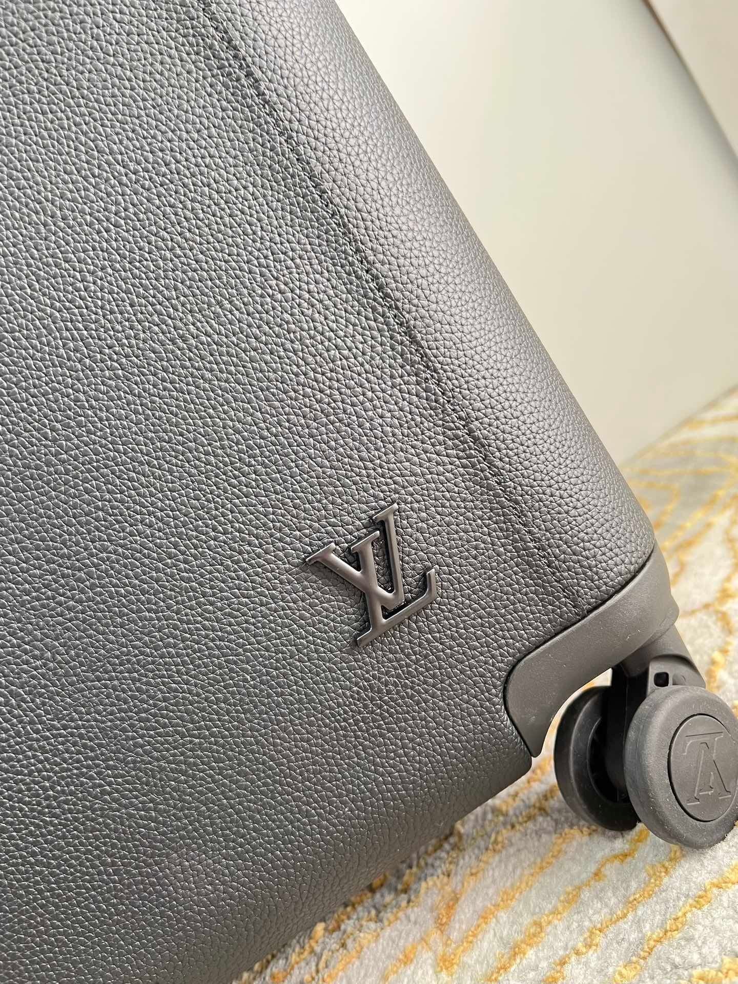 Horizon Style Cabin Suitcase