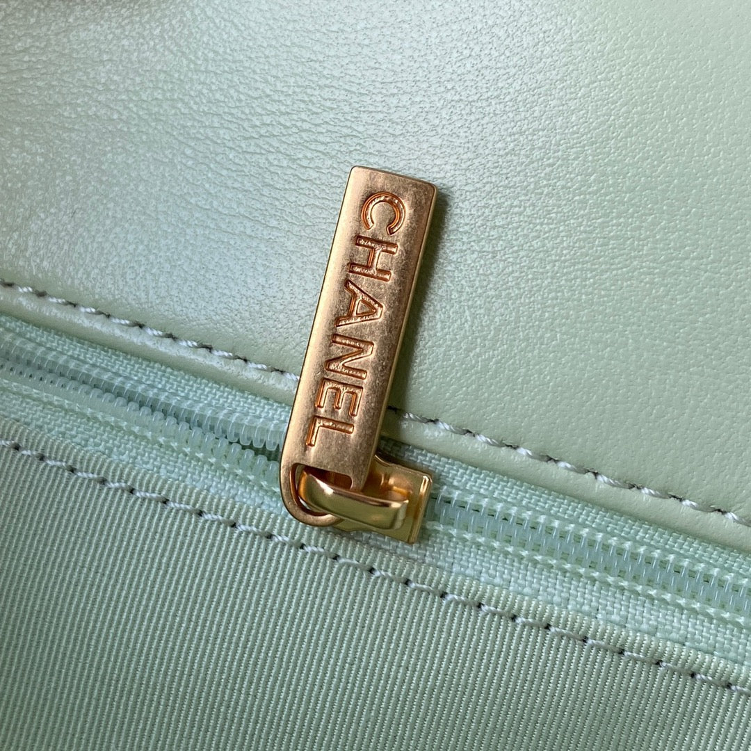 19 Flap Bag