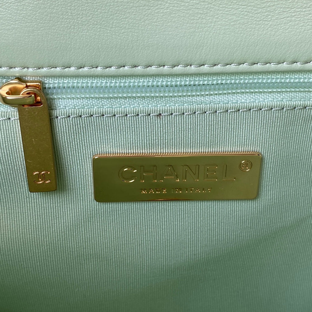 19 Flap Bag
