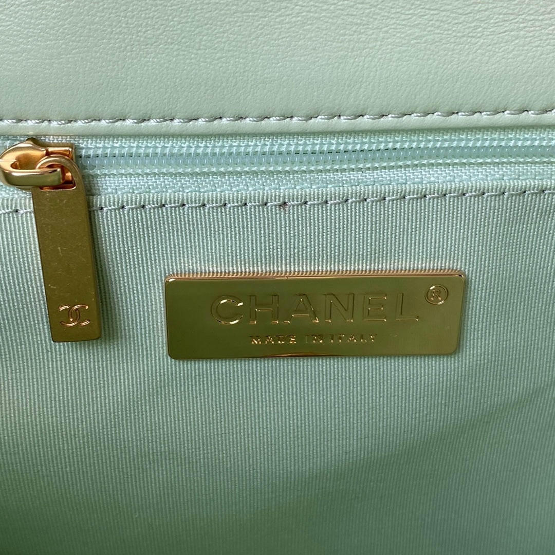 19 Flap Bag