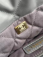 22 Medium Handbags