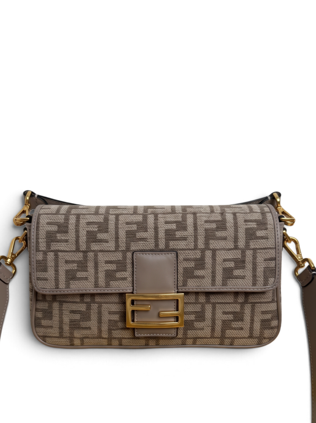 SWORD LUXURY Fendi Baguette çanta, ikonik FF kanvas kumaş, deri detaylar ve altın tonlu metal tokalı tasarım.