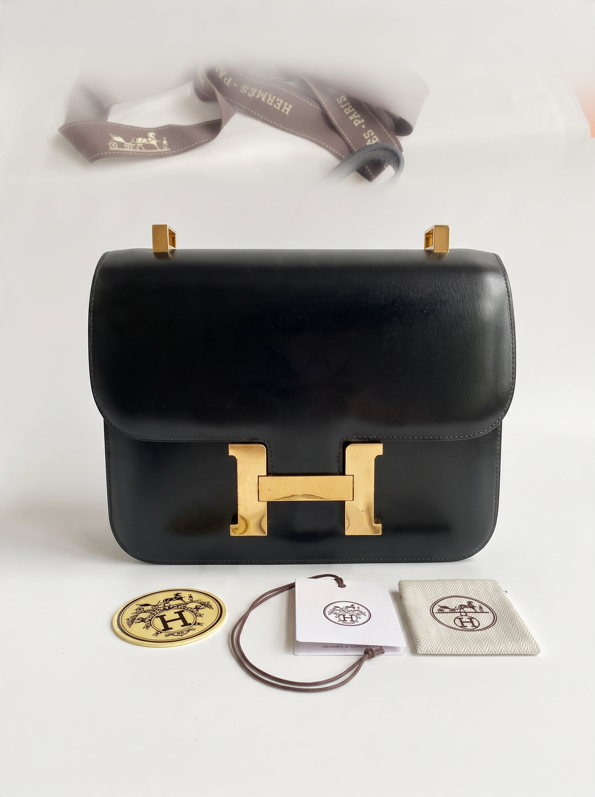 Constance 24cm Box Leather Handbag