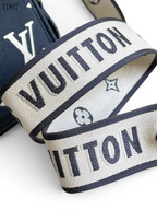 SWORD LUXURY Diane çanta için krem rengi, Louis Vuitton işlemeli geniş jakarlı omuz askısı detayı