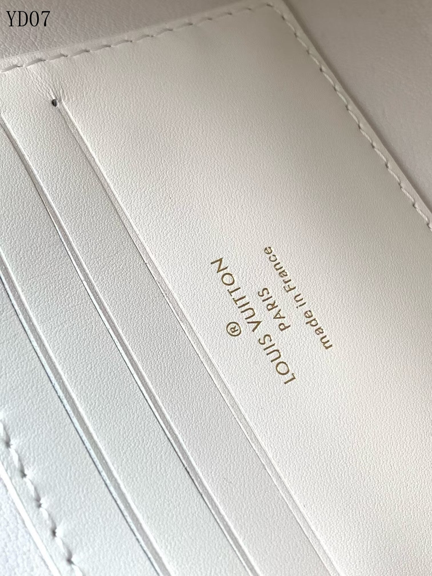 Capucines Wallet on Chain Bag