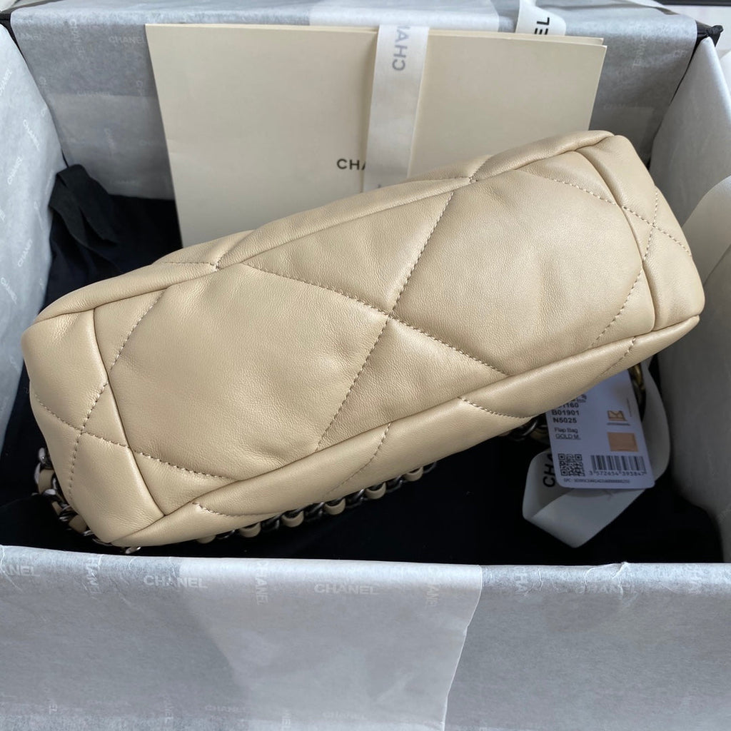 19 Flap Bag 26 cm