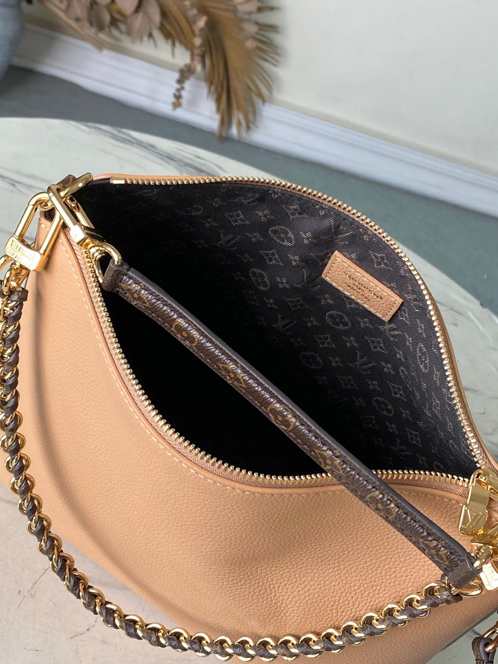 Multipass Leather Shoulder Bag