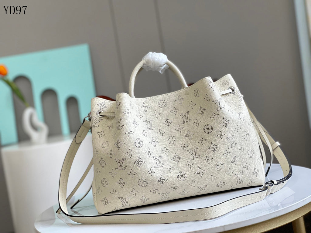 Bella Tote Bag