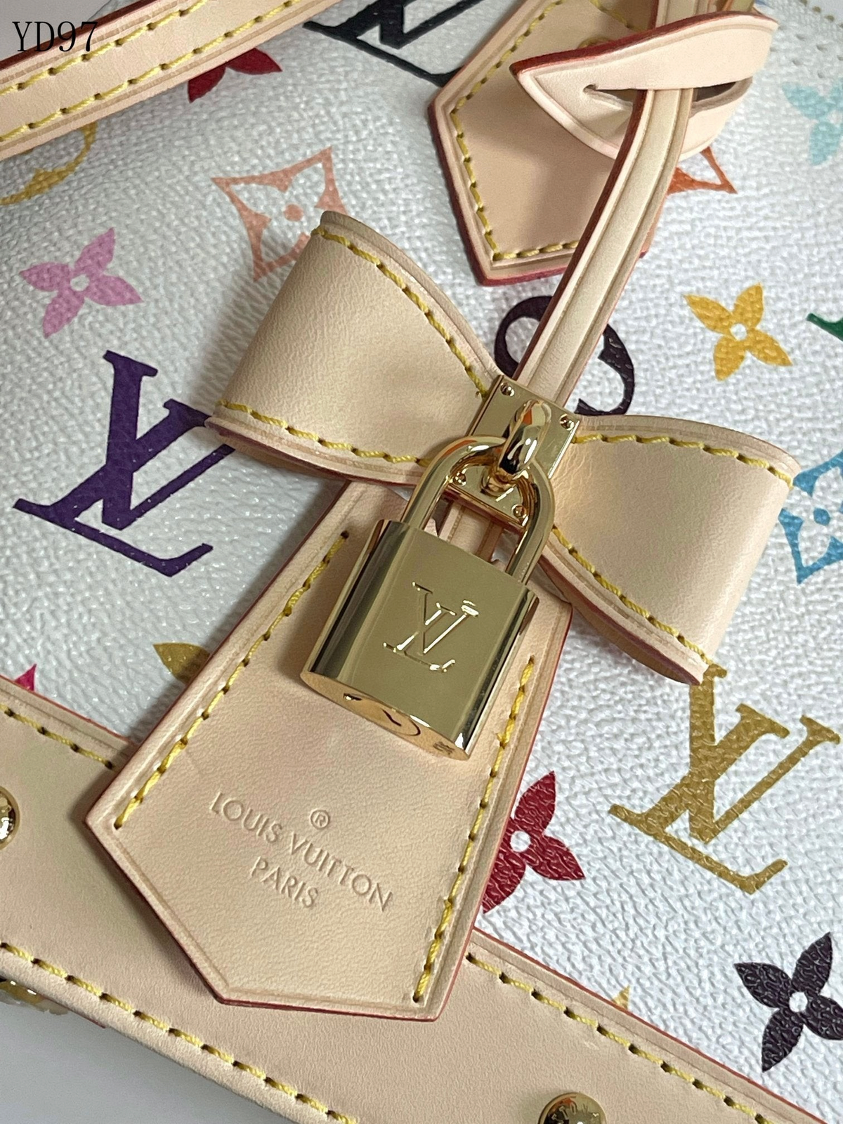 SWORD LUXURY Louis Vuitton Rivage BB çanta için altın tonlu kilit ve deri fiyonk detaylı Vachetta deri süsleme