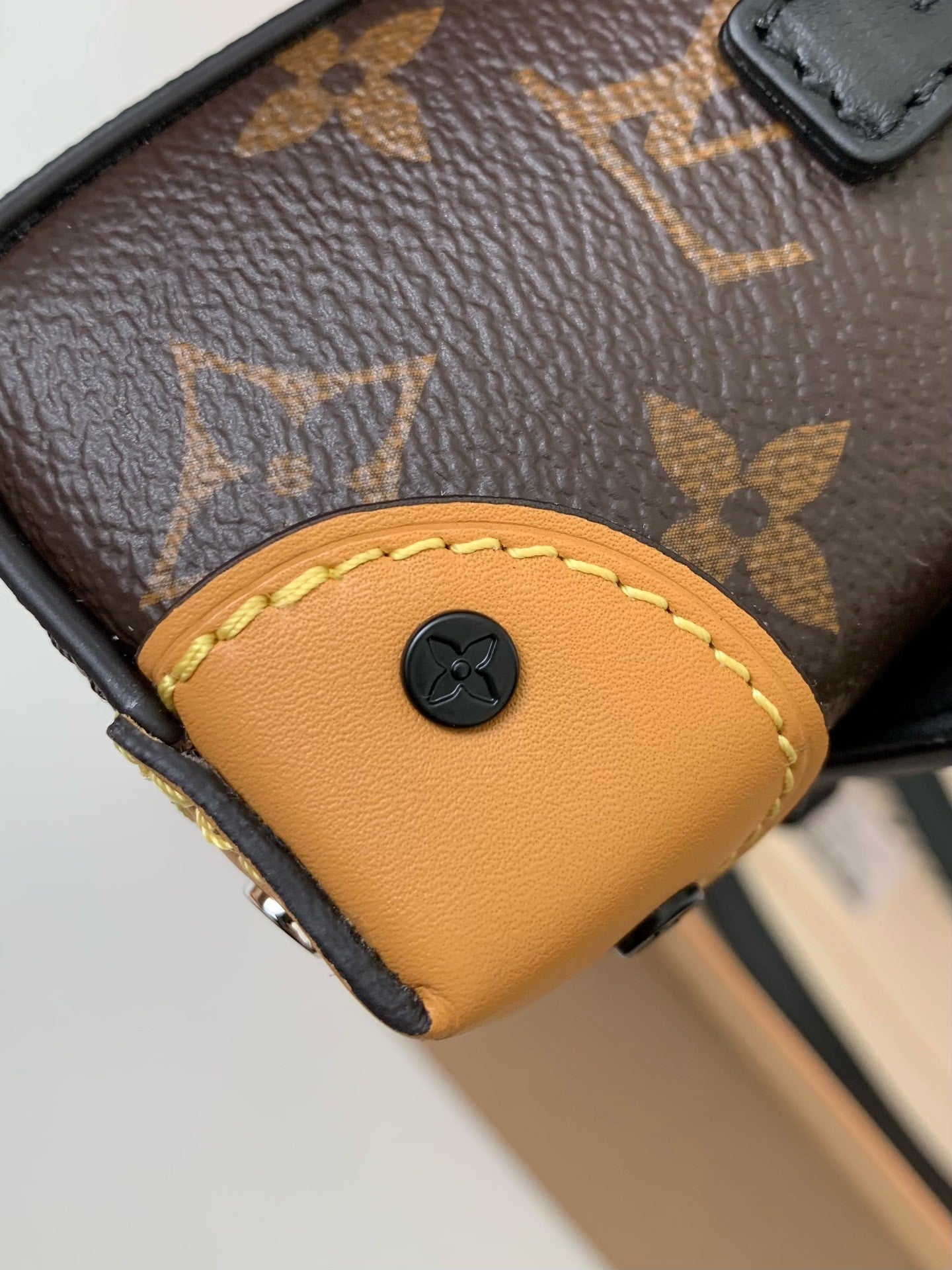 Steamer Mini Handbag