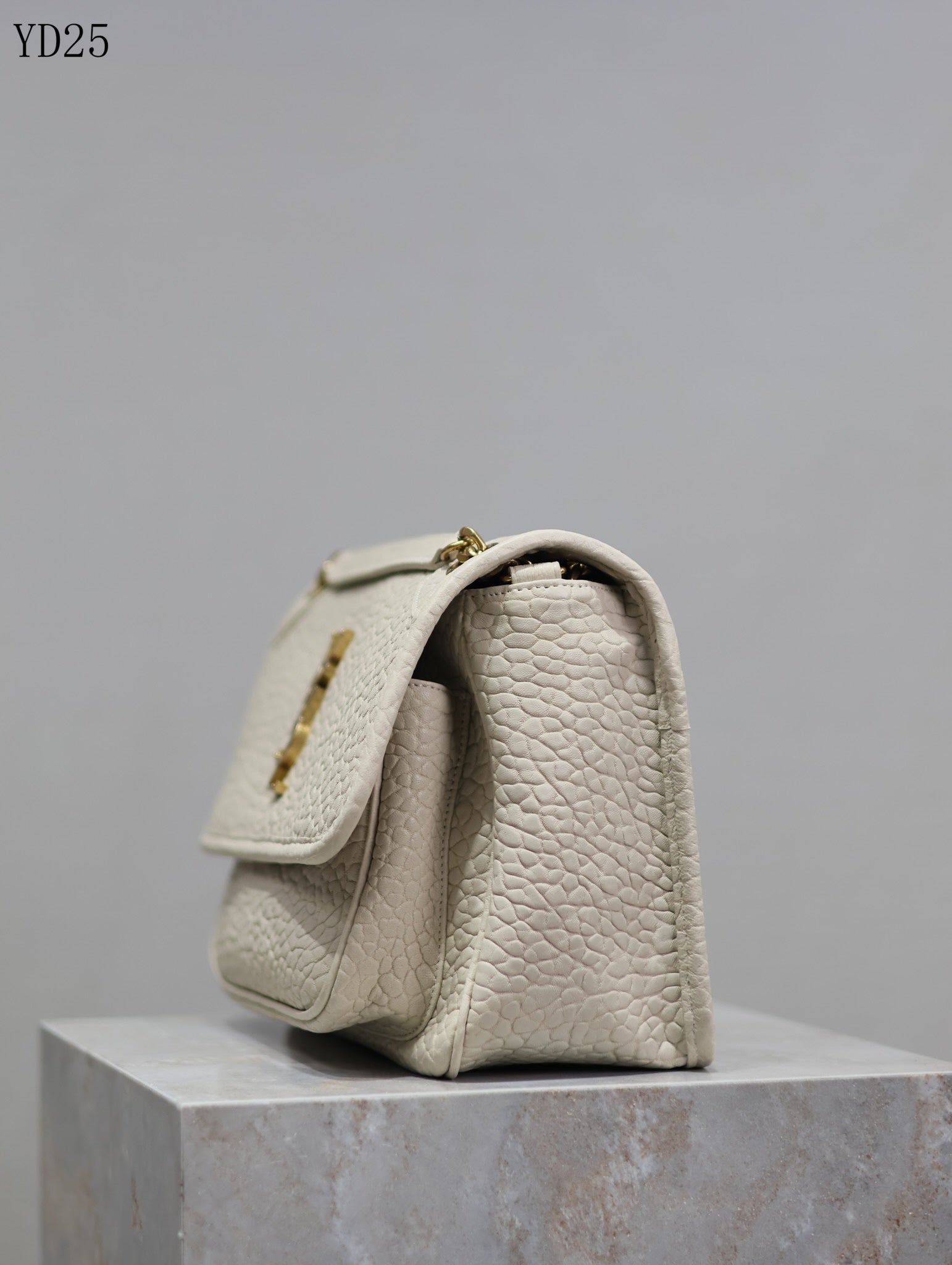 Niki Medium Shoulder Bag