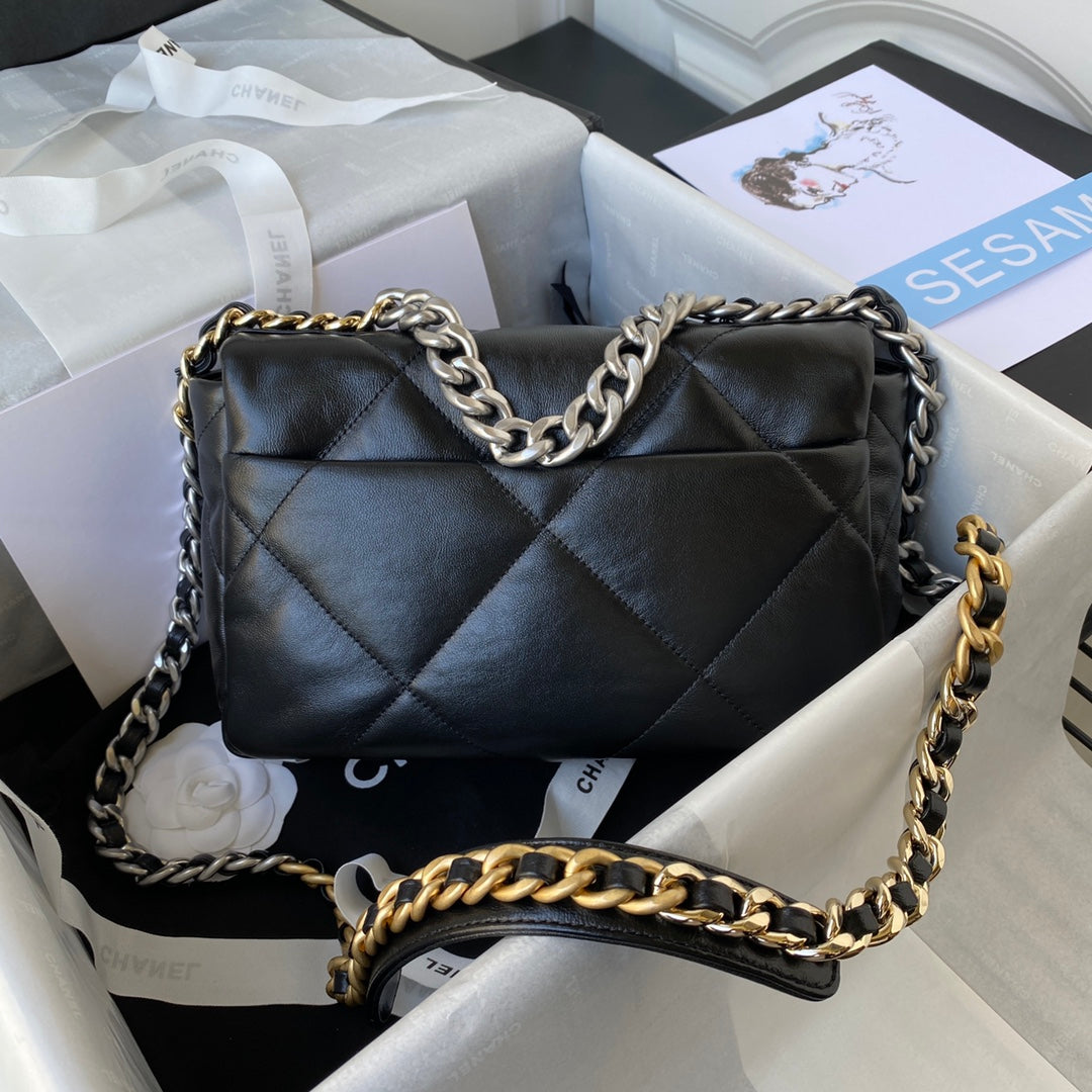 19 Flap Bag 26 cm