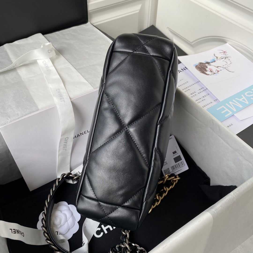 19 Flap Bag 26 cm