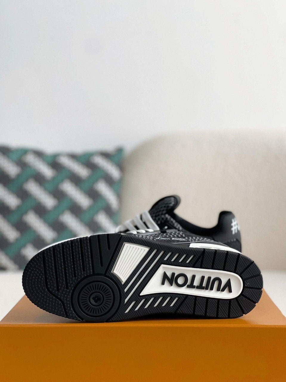Trainer #54 Sneaker