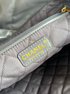 22 Medium Handbags