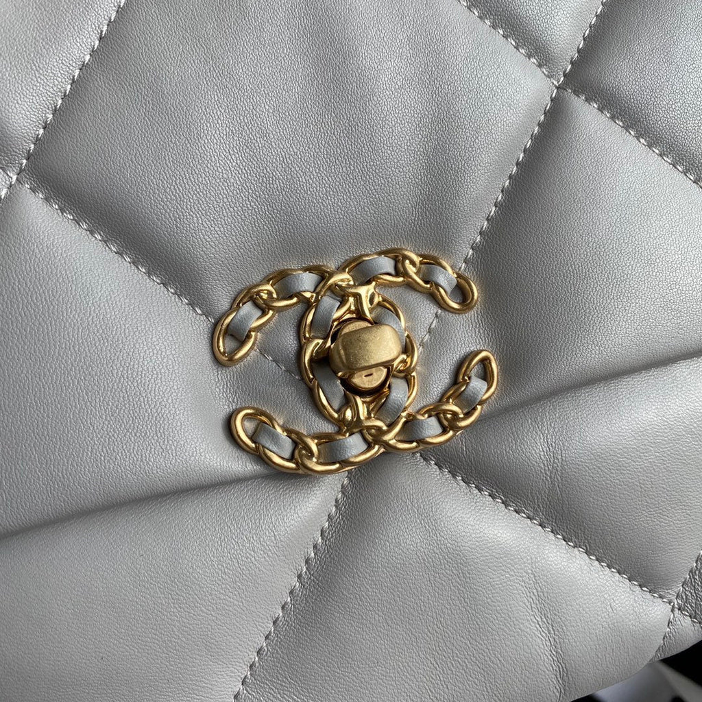 19 Flap Bag