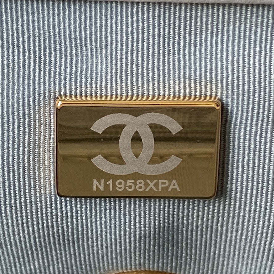 19 Flap Bag