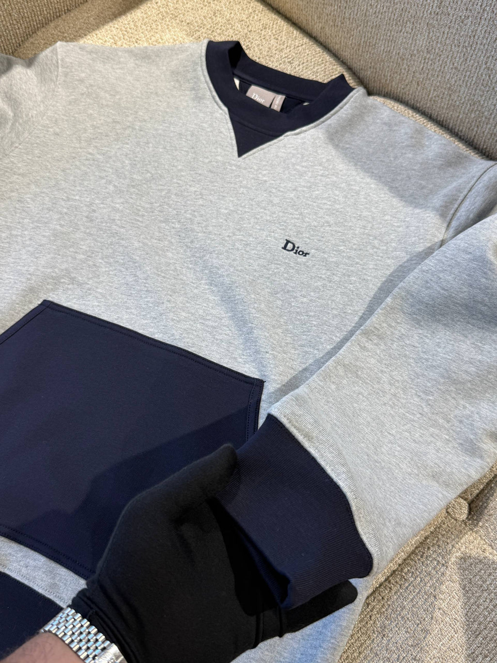 Signature Relaxed Fit Sweatshirt
