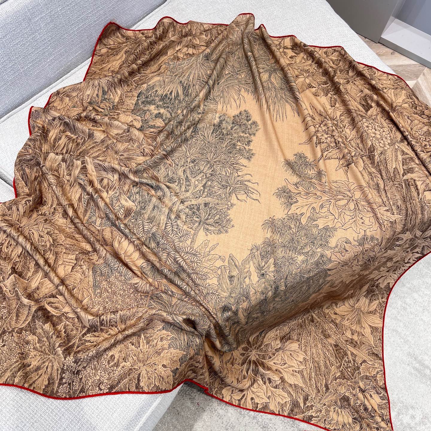 “Francois Houtin” Botanical Garden Cashmere & Silk Shawl 136 x 137 cm