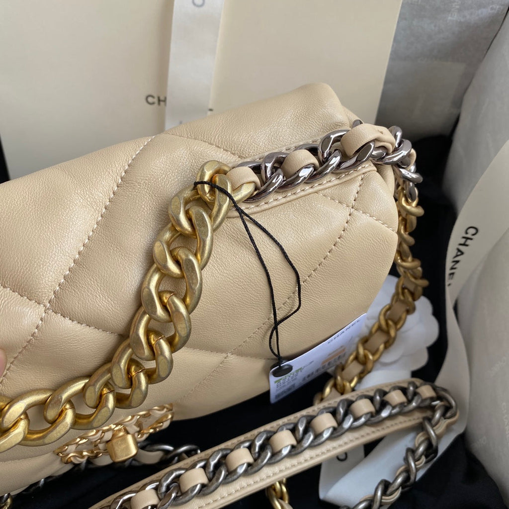 19 Flap Bag 26 cm