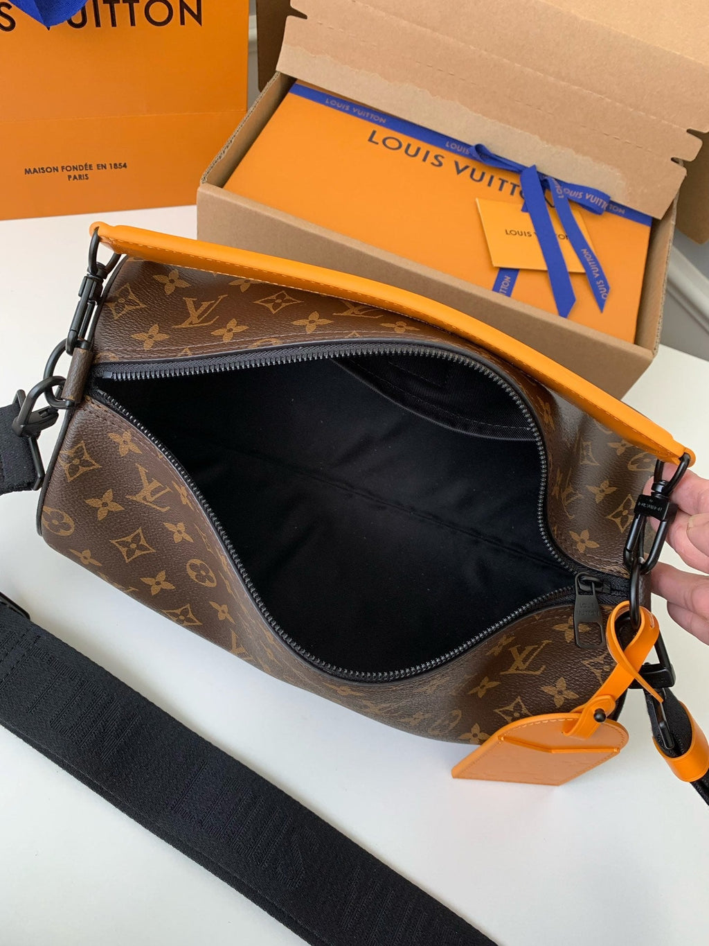 Soft Polochon Bag
