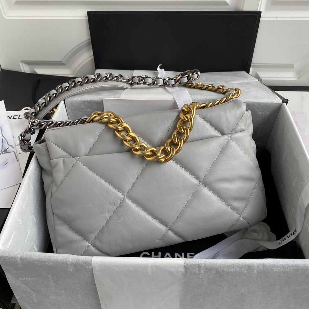 19 Flap Bag