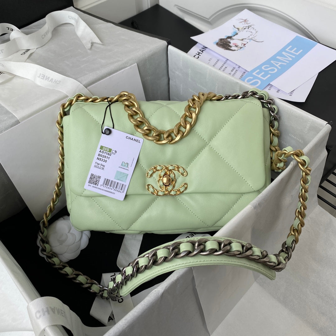 19 Flap Bag 26 cm