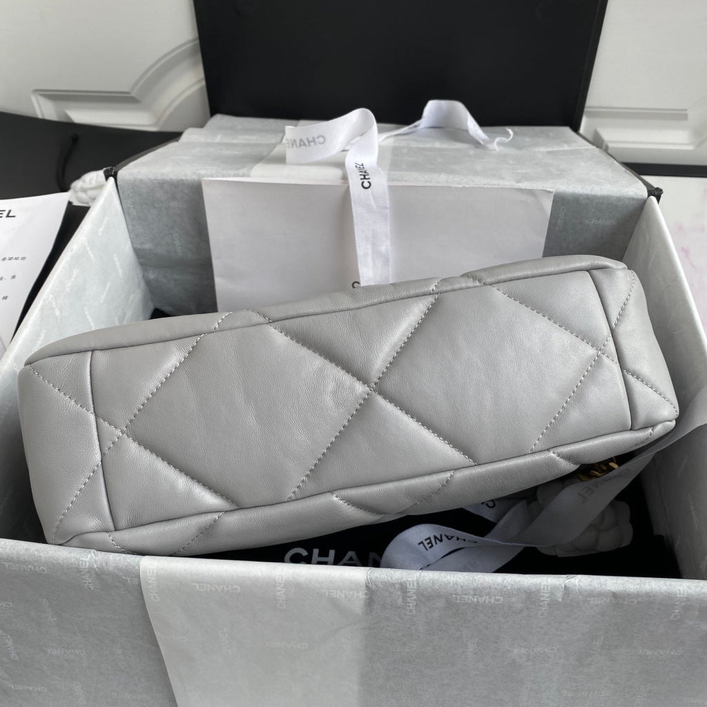 19 Flap Bag