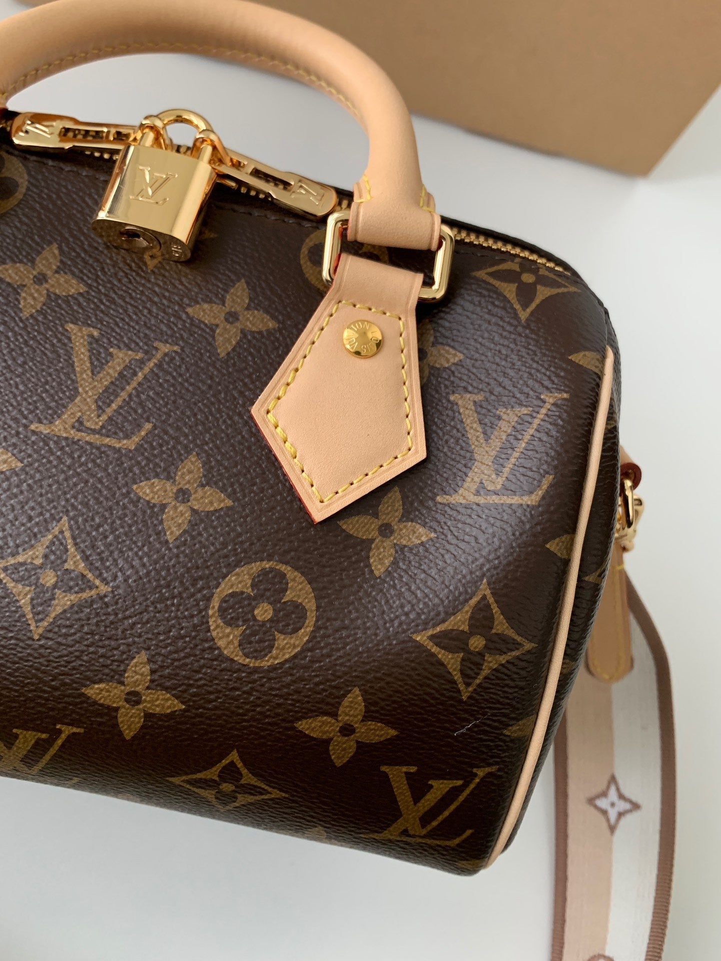 Bandouliere Bag
