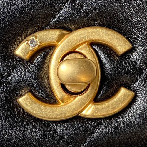 19 Woc Quilted Chain Bag