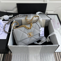19 Flap Bag 26 cm