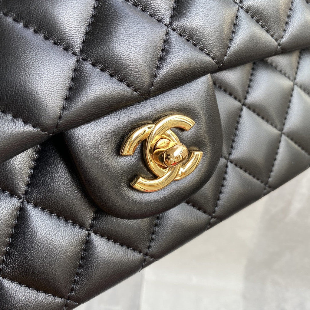 2.55 Medium Classic Flap Bag - Gold hardware