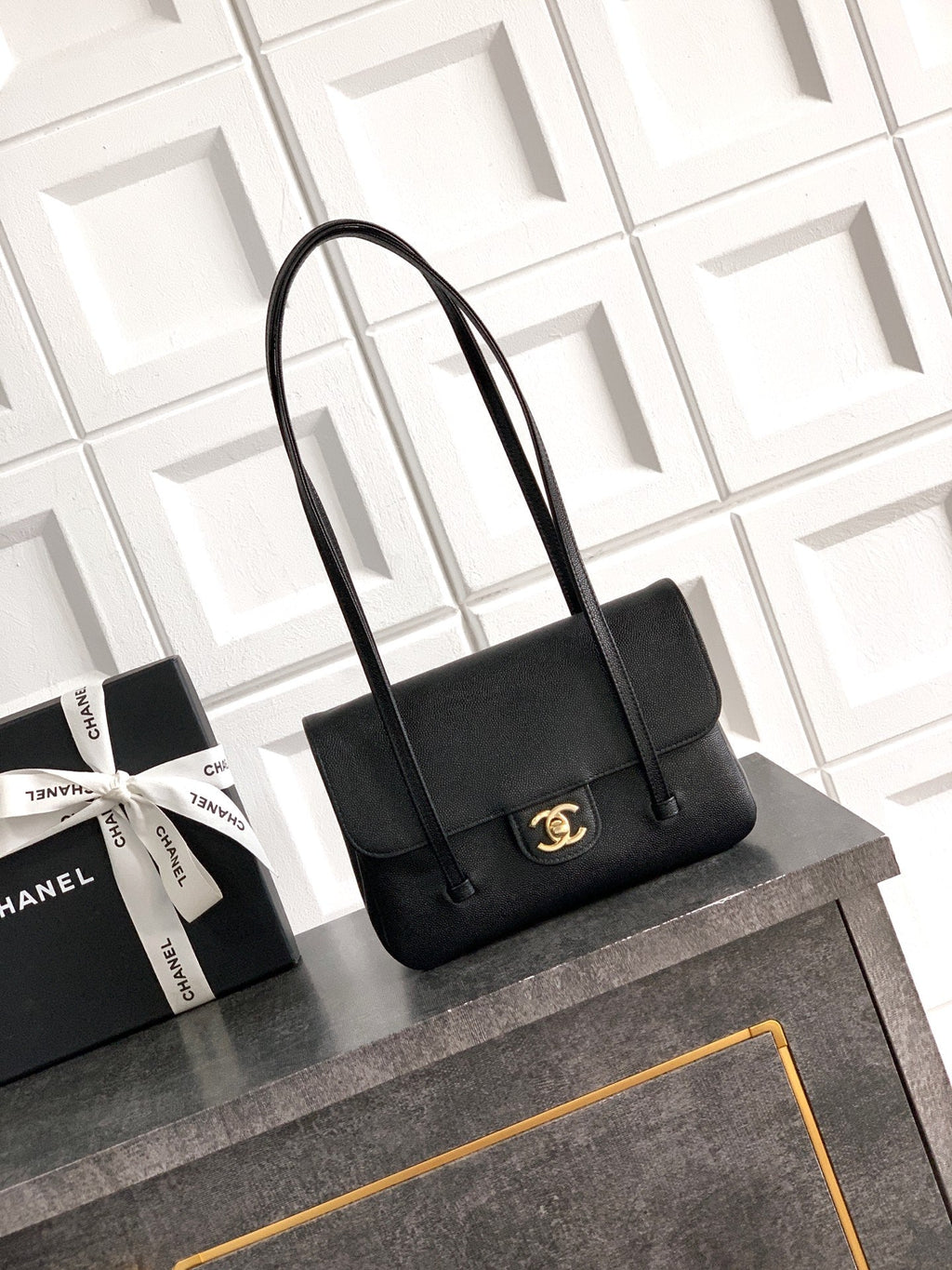 Large Leather Shoulder Bag 22