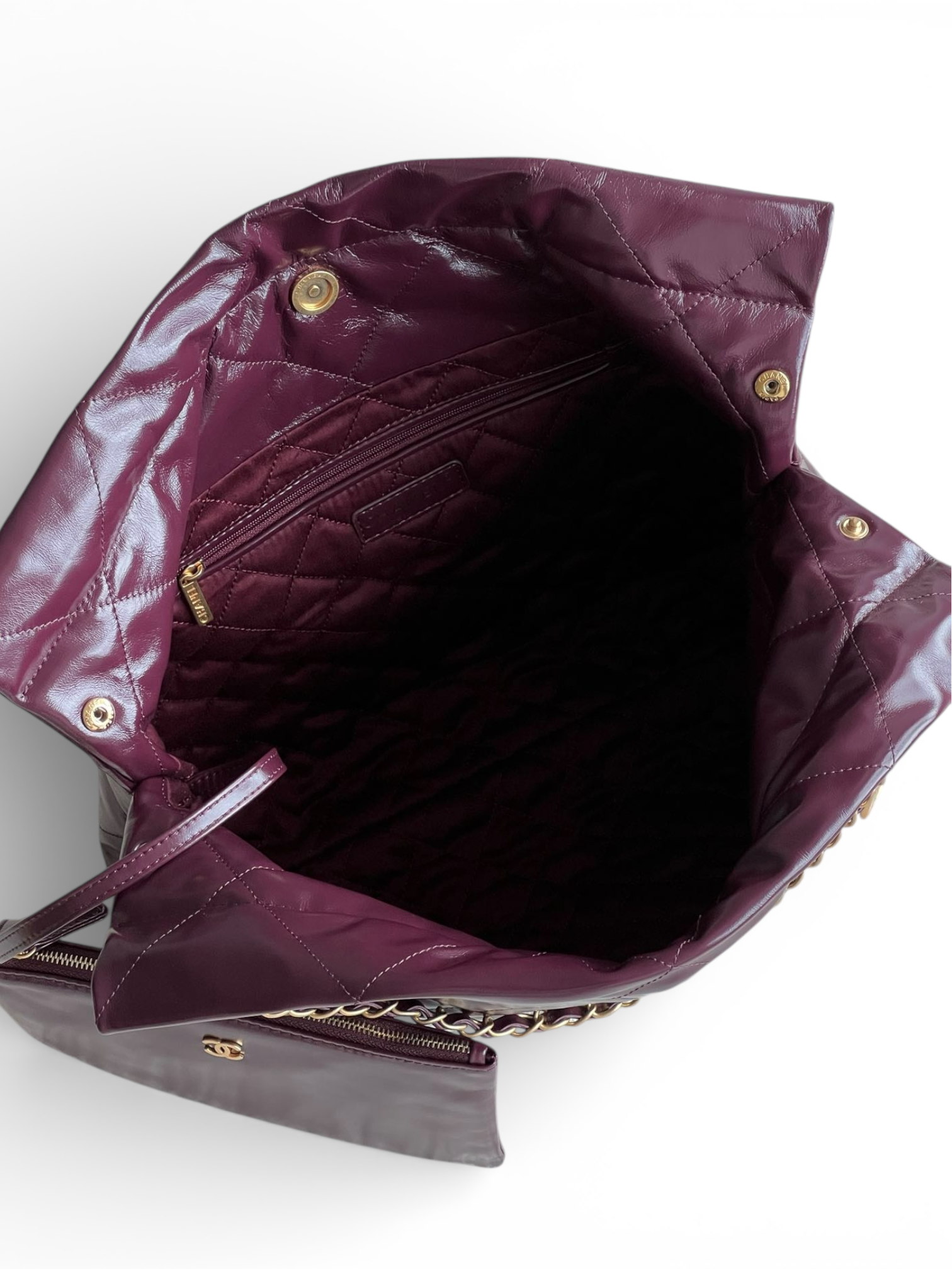 22 Medium Handbags