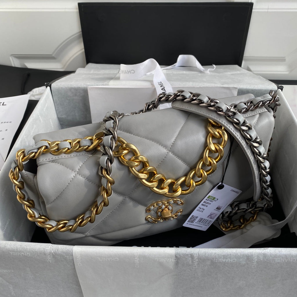 19 Flap Bag