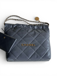 22 Medium Handbags