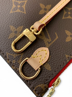 SWORD LUXURY Neverfull MM çanta detayları, monogram kanvas, doğal deri süslemeler ve altın rengi metal aksamlar.