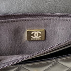 19 Woc Quilted Chain Bag