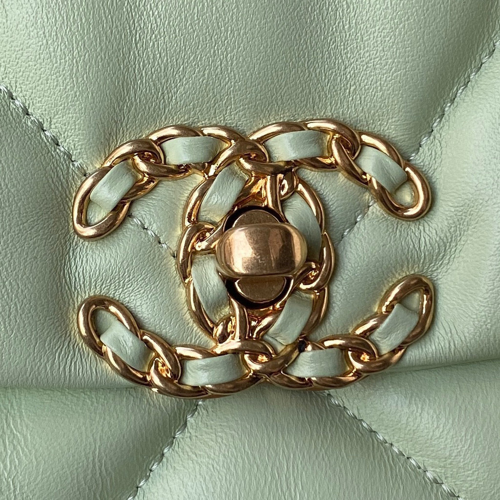 19 Flap Bag