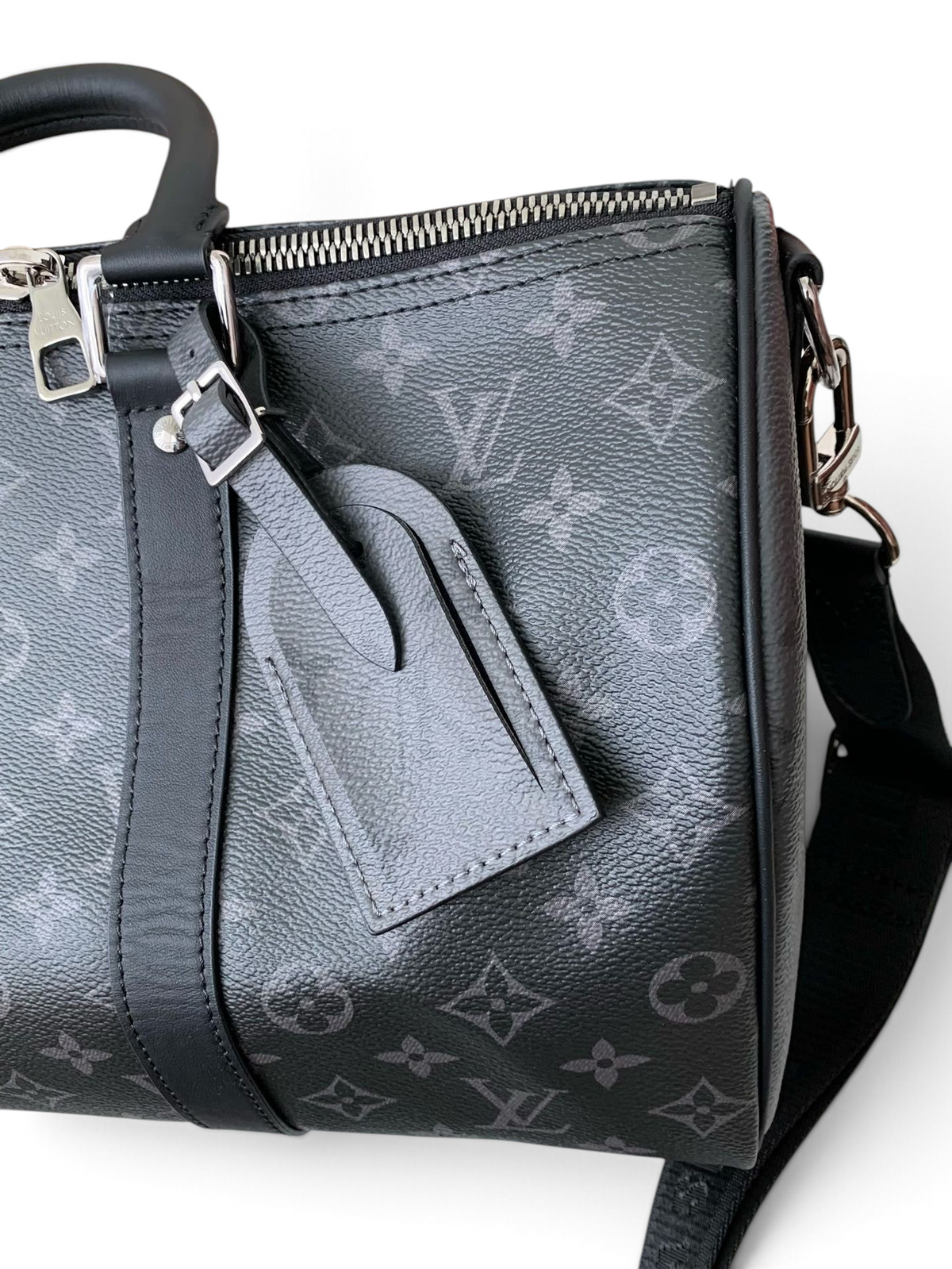 SWORD LUXURY Keepall Bandoulière 35 seyahat çantası, siyah ve gri Monogram Eclipse kanvas, deri detaylı ve gümüş donanımlı