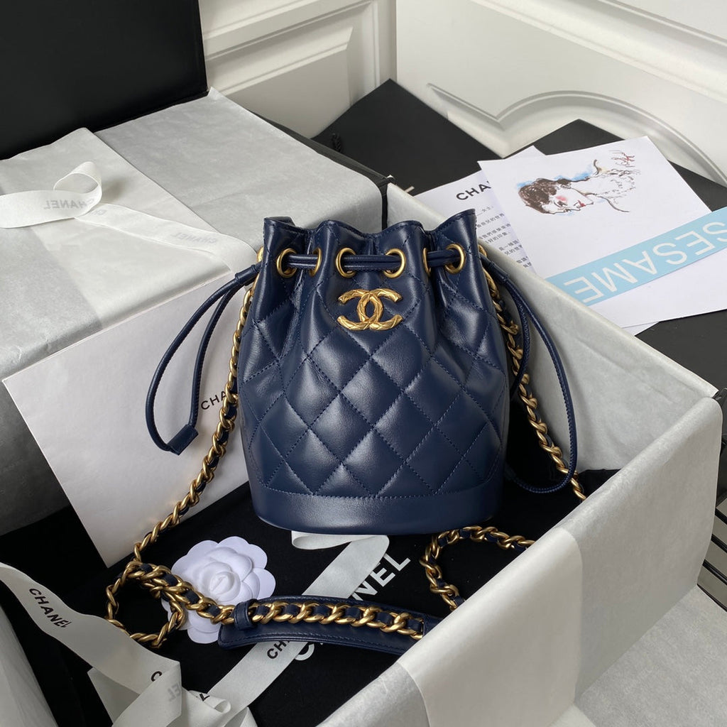 Classic Bucket Bag