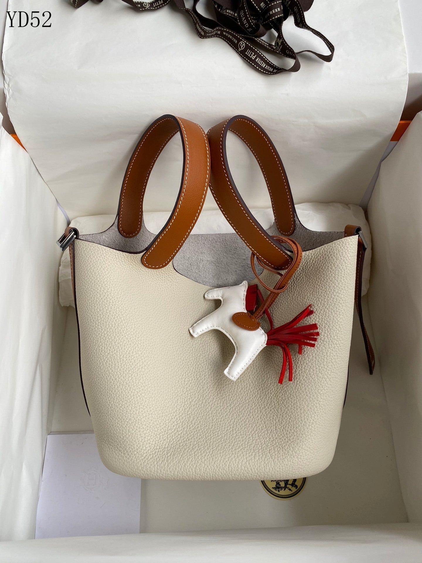 Picotin Lock 18 Togo Leather Bucket Bag – Cream & Gold Brown