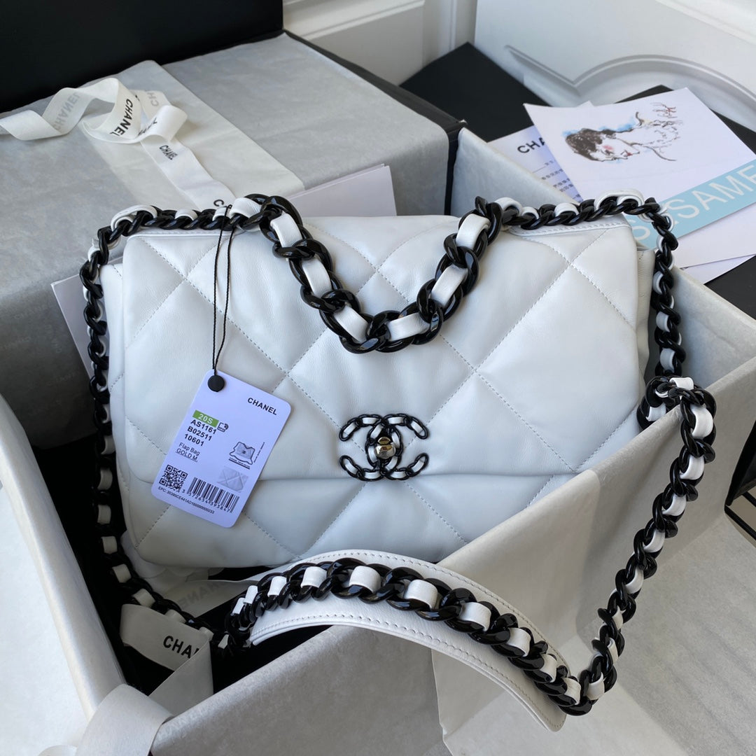 19 Flap Bag